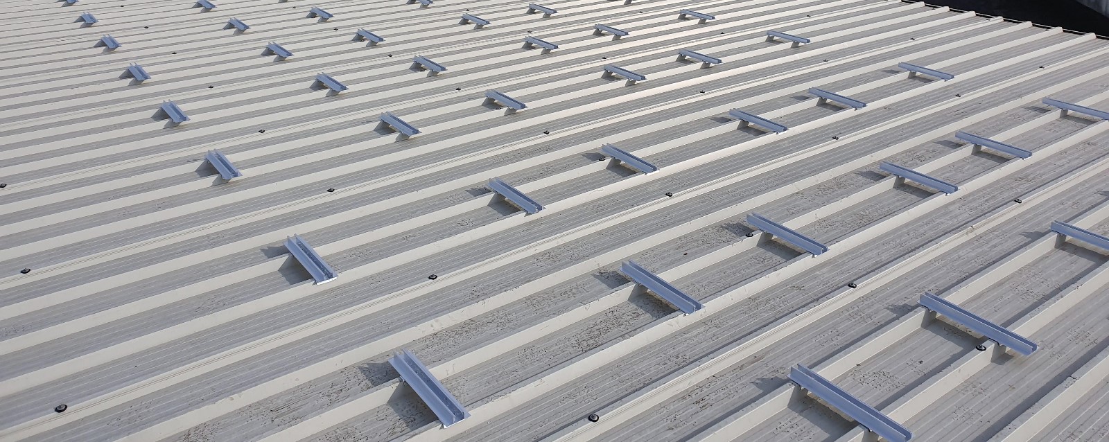 REMONDINI IMPIANTI - posa struttura per impianto fotovoltaioco aziendale