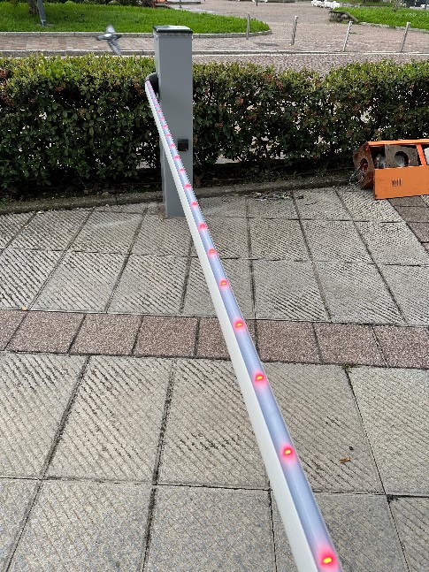 REMONDINI IMPIANTI - automazione per apertura ingresso area parcheggio